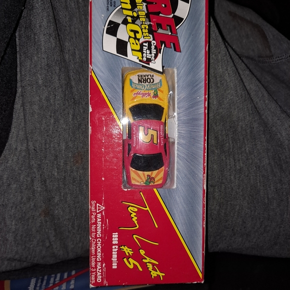 Tony labonit #5 Kelloggs Car - Picture 4 of 4